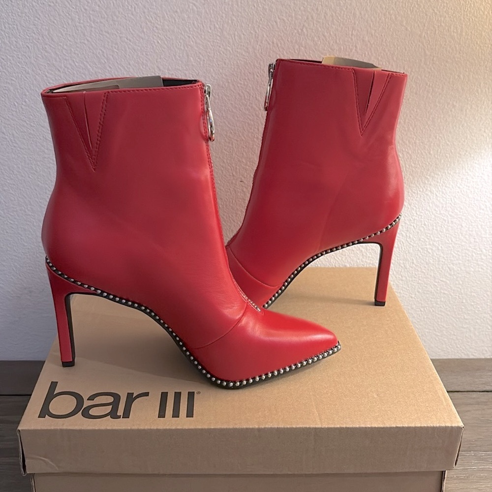 NIB [Bar III] Briget Studded Pointed Toe Zip-Up Ankle Booties in Red Women’s 5.5 - Picture 9 of 13